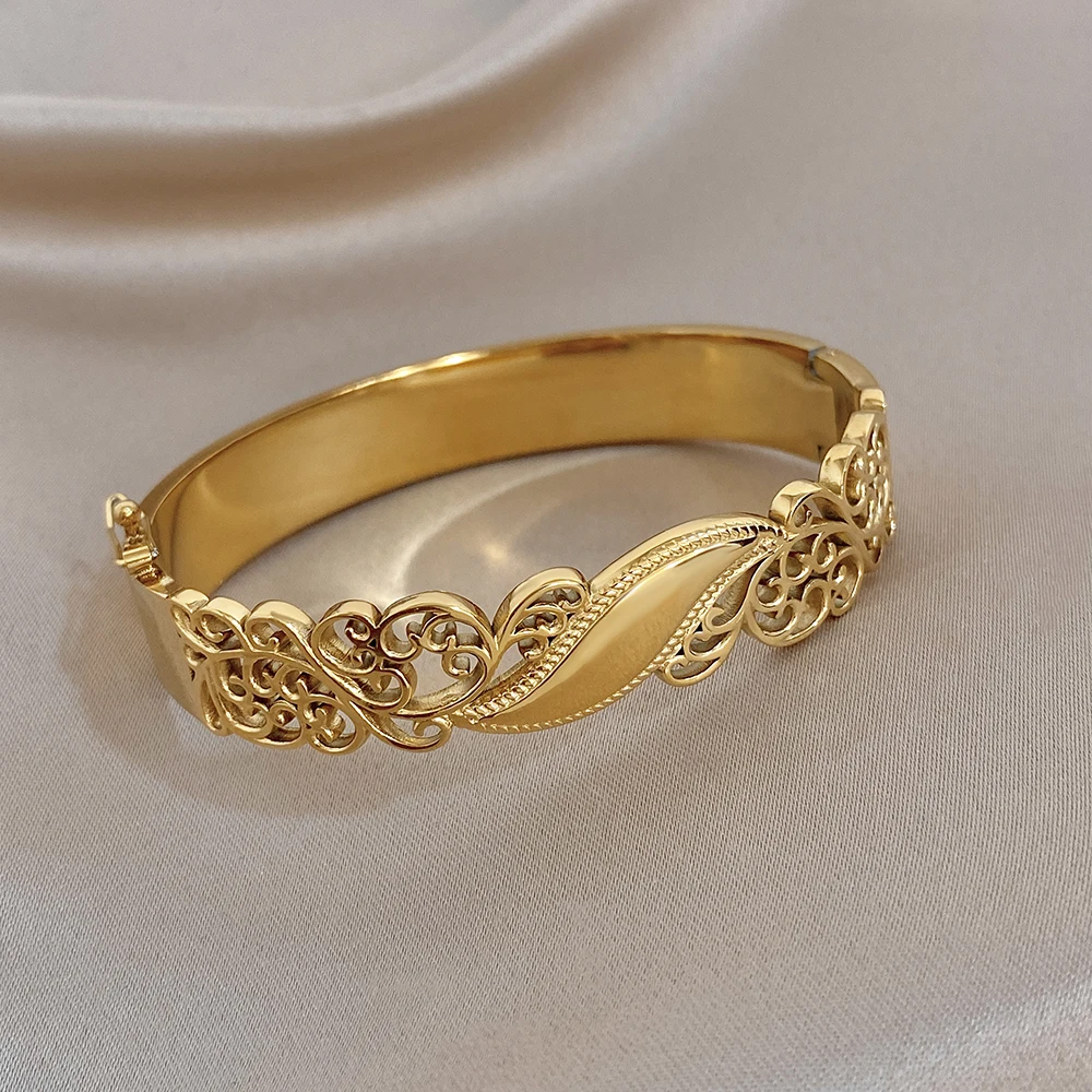 Vintage Gold Plated Stainless Steel Cuff Bangle Exquisite Hollow Flower Textured Smooth Leaves Wide Bracelets Waterproof Jewelry