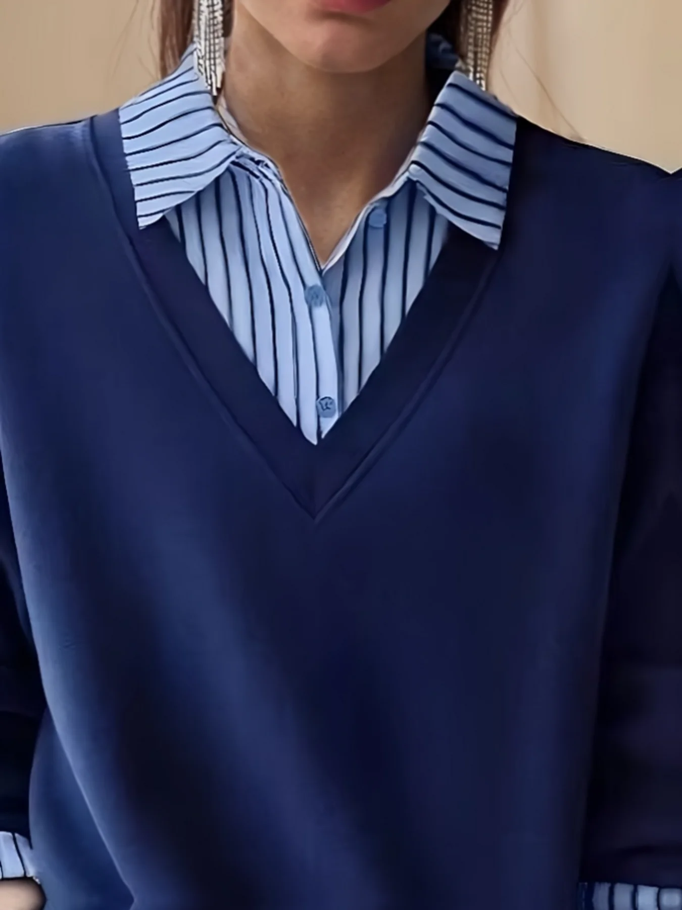 Women's solid-color long-sleeve polo shirt with color-block collar design stylish and casual knitted top for spring and summer