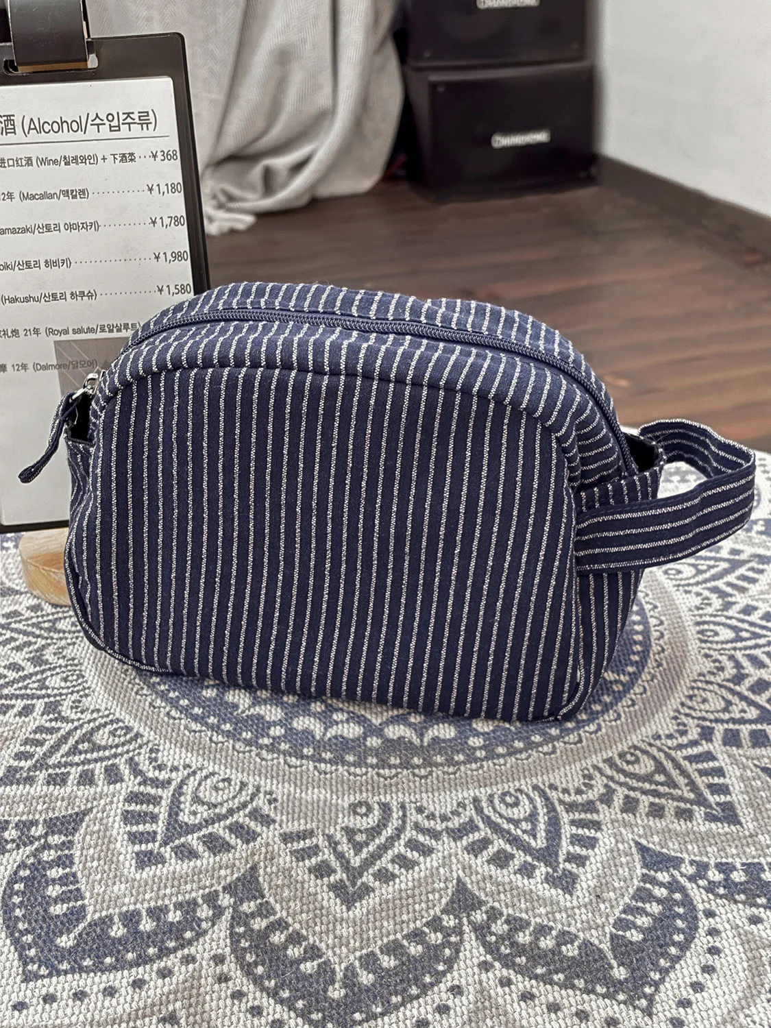 Simple fabric storage bag for travel and business trips, large-capacity toiletry bag, casual style patterned makeup bag, new mod