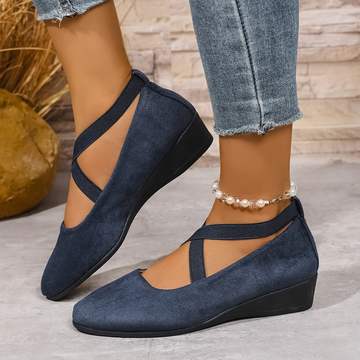 Women's Loafers with Cross-Strap Wedge Heel and Roman Retro Style High-Quality Plus-Size Solid-Color Casual Shoes for Comfort