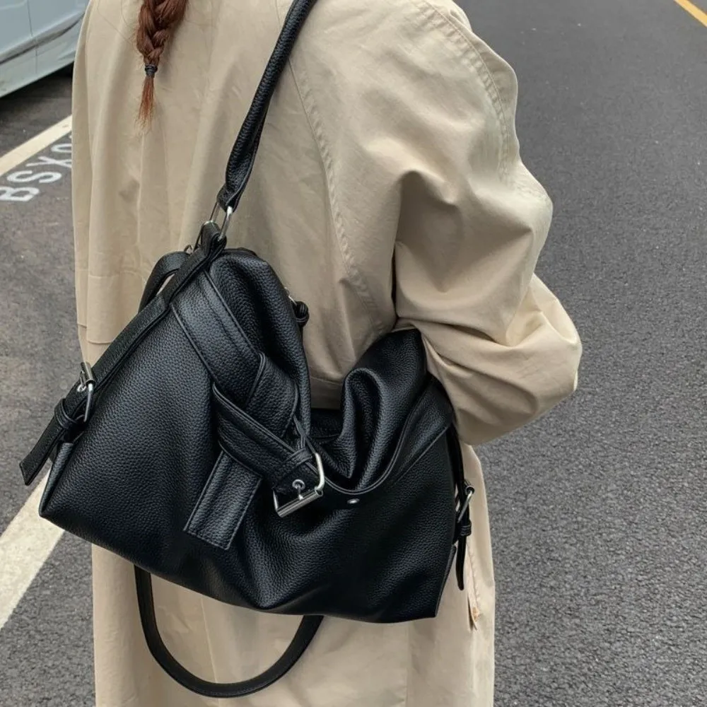 Fashionable Large Capacity Shoulder Bag Black Soft Leather Motorcycle Handbag Tote Bag Women