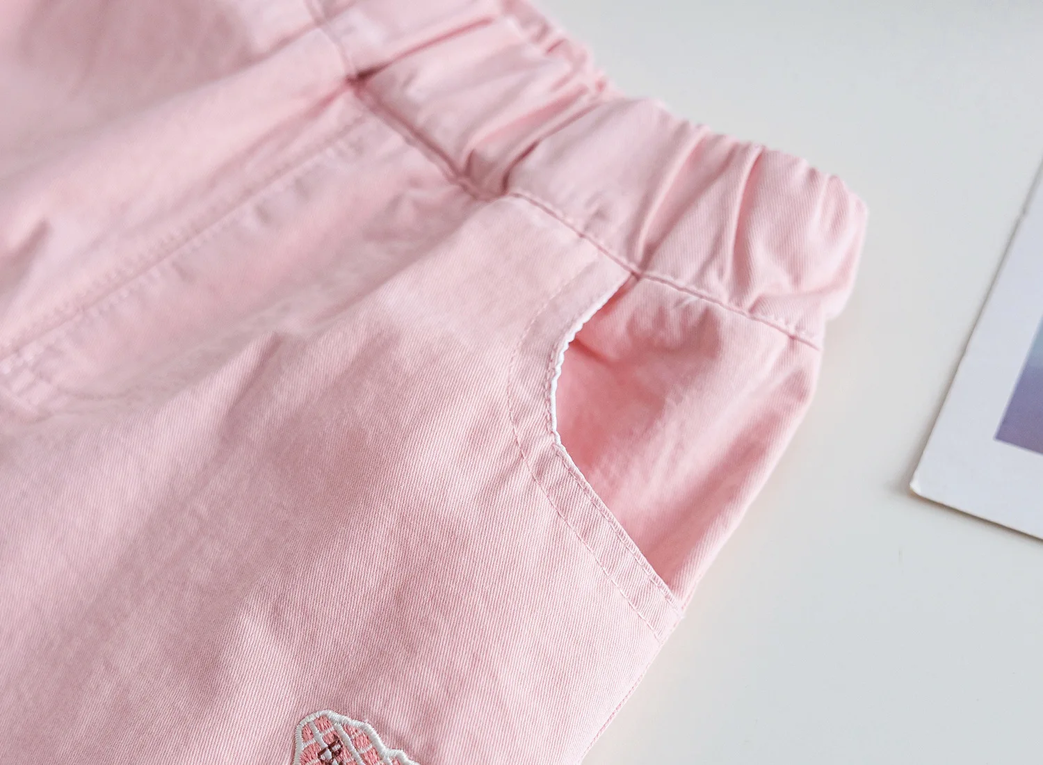 2026 New Spring Korean Style Girls Embroidered Straight Leg Pants Casual Daily Wear Long Trousers For Little Kids