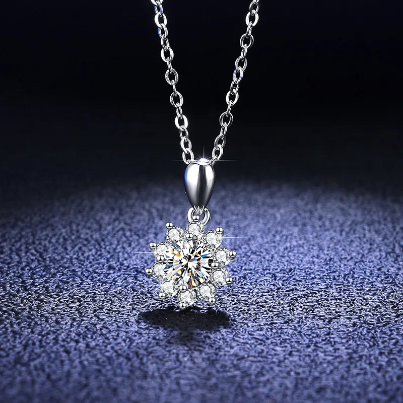S925 Silver Crescent Moissanite D VVS Women's Necklace Luxury Star and Moon Pendant Elegant Clavicle Chain Cute Jewelry