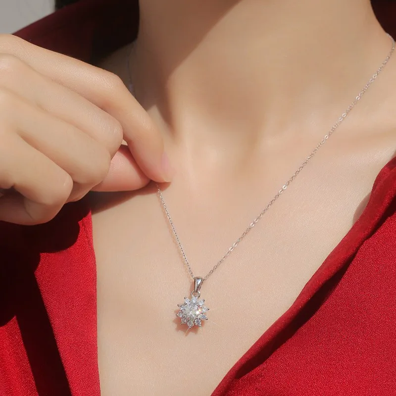 S925 Silver Crescent Moissanite D VVS Women's Necklace Luxury Star and Moon Pendant Elegant Clavicle Chain Cute Jewelry