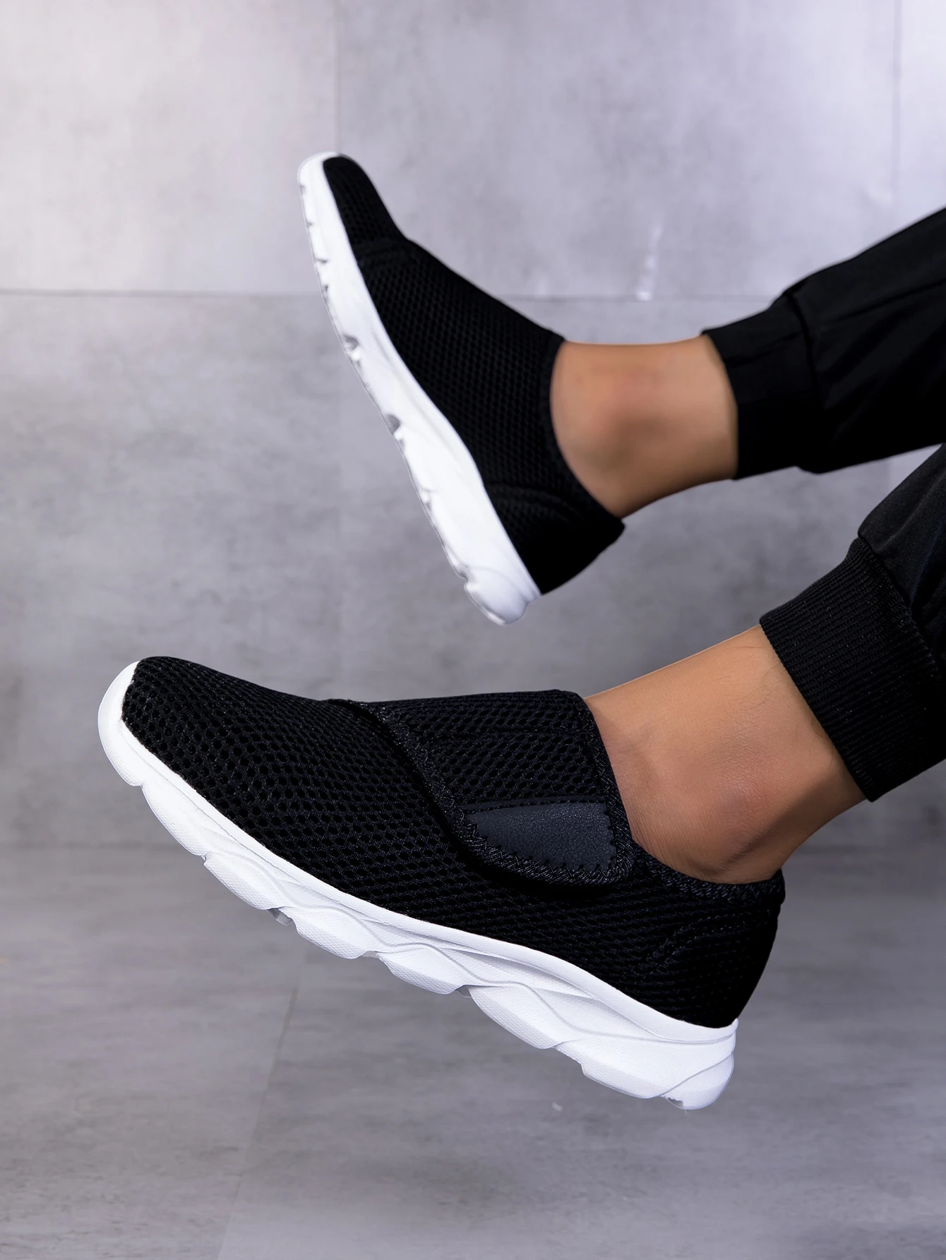 New Casual Orthopedic Shoes for Wide & Swollen Feet - Soft, Comfortable Diabetic Shoes for Bunion Correction