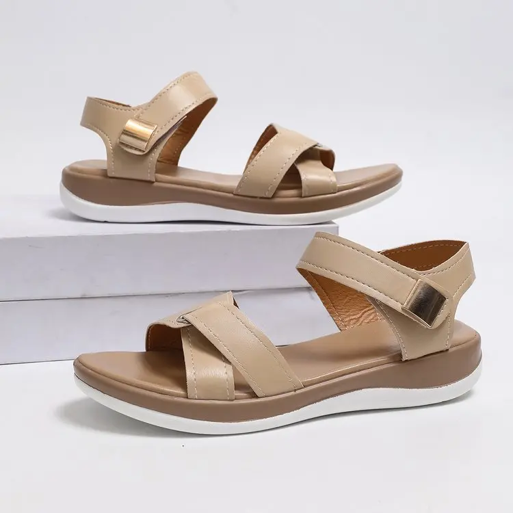 2026 Women Summer Flat Sandals Fashion Metal Buckle Strap Sandals Round Toe Open Toe Casual Comfortable Beach Roman Shoes Women