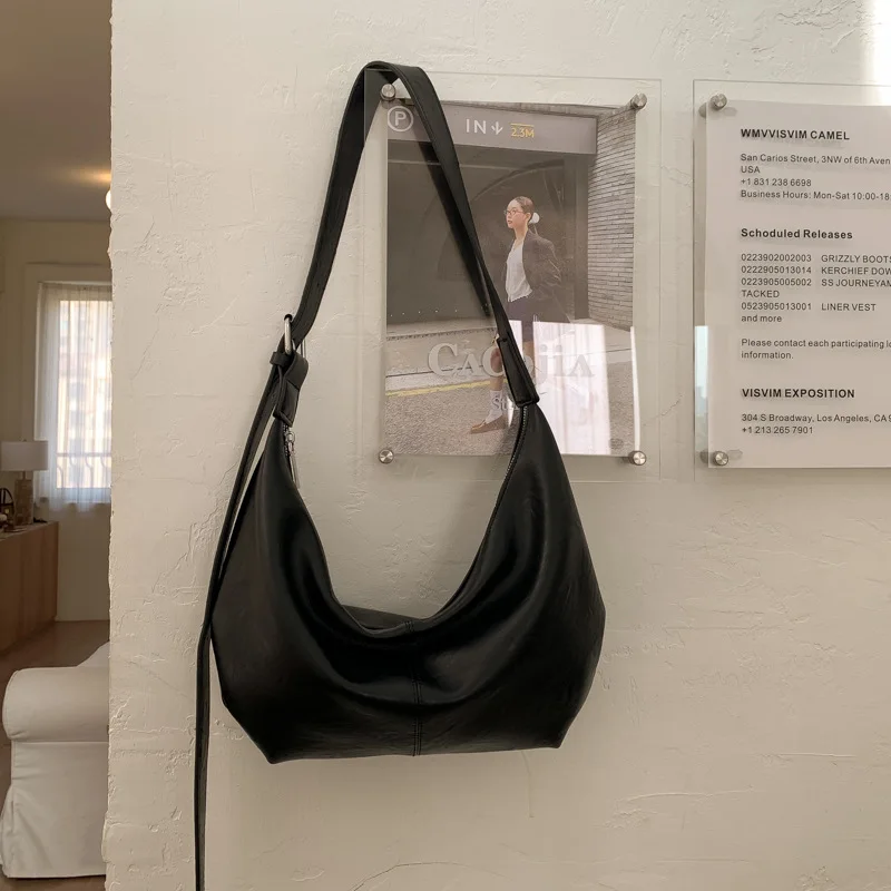 Large Capacity Casual Crossbody Bag Soft Leather Commuter Bag Black Versatile Lazy Style Korean Mini Shoulder Bag for Daily Use