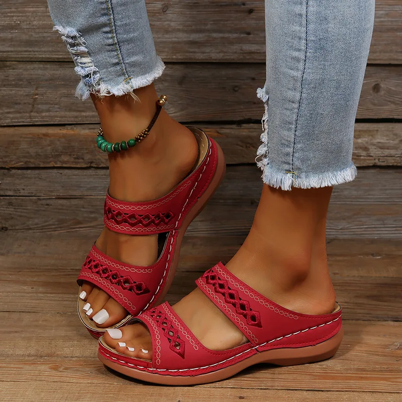 Hollow Slides Summer Women Sandals Slippers Comfortable Wedges Sandals Leisure Beach Roman Leather Women Slippers Zapatos Mujer