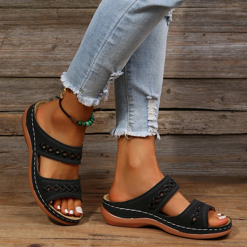 Hollow Slides Summer Women Sandals Slippers Comfortable Wedges Sandals Leisure Beach Roman Leather Women Slippers Zapatos Mujer