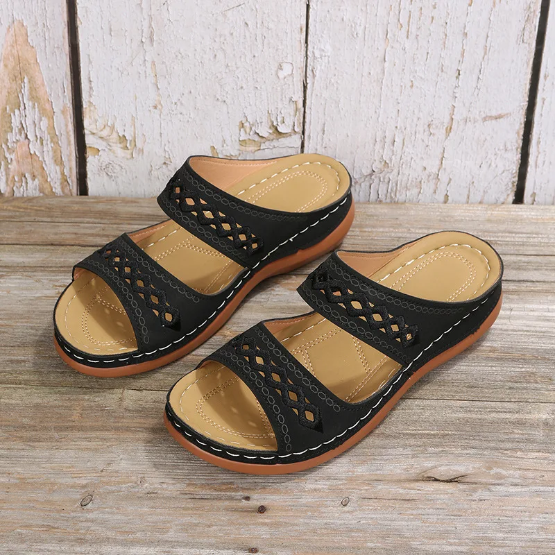 Hollow Slides Summer Women Sandals Slippers Comfortable Wedges Sandals Leisure Beach Roman Leather Women Slippers Zapatos Mujer