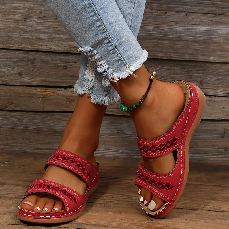 Hollow Slides Summer Women Sandals Slippers Comfortable Wedges Sandals Leisure Beach Roman Leather Women Slippers Zapatos Mujer
