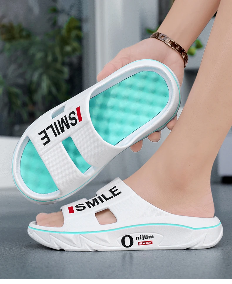 Men Slippers EVA Lightweight Indoor Beach Unisex Non Slip High Quality Women Sandals Comfortable Cute Luxury Couple Summer Brand