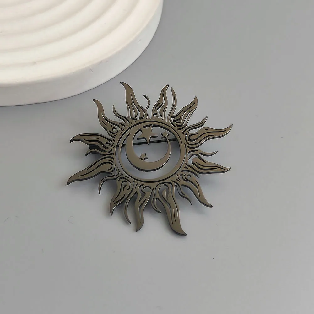 Original design sun moon star gold-plated stainless steel brooch, waterproof and non-fading pin, suit accessories