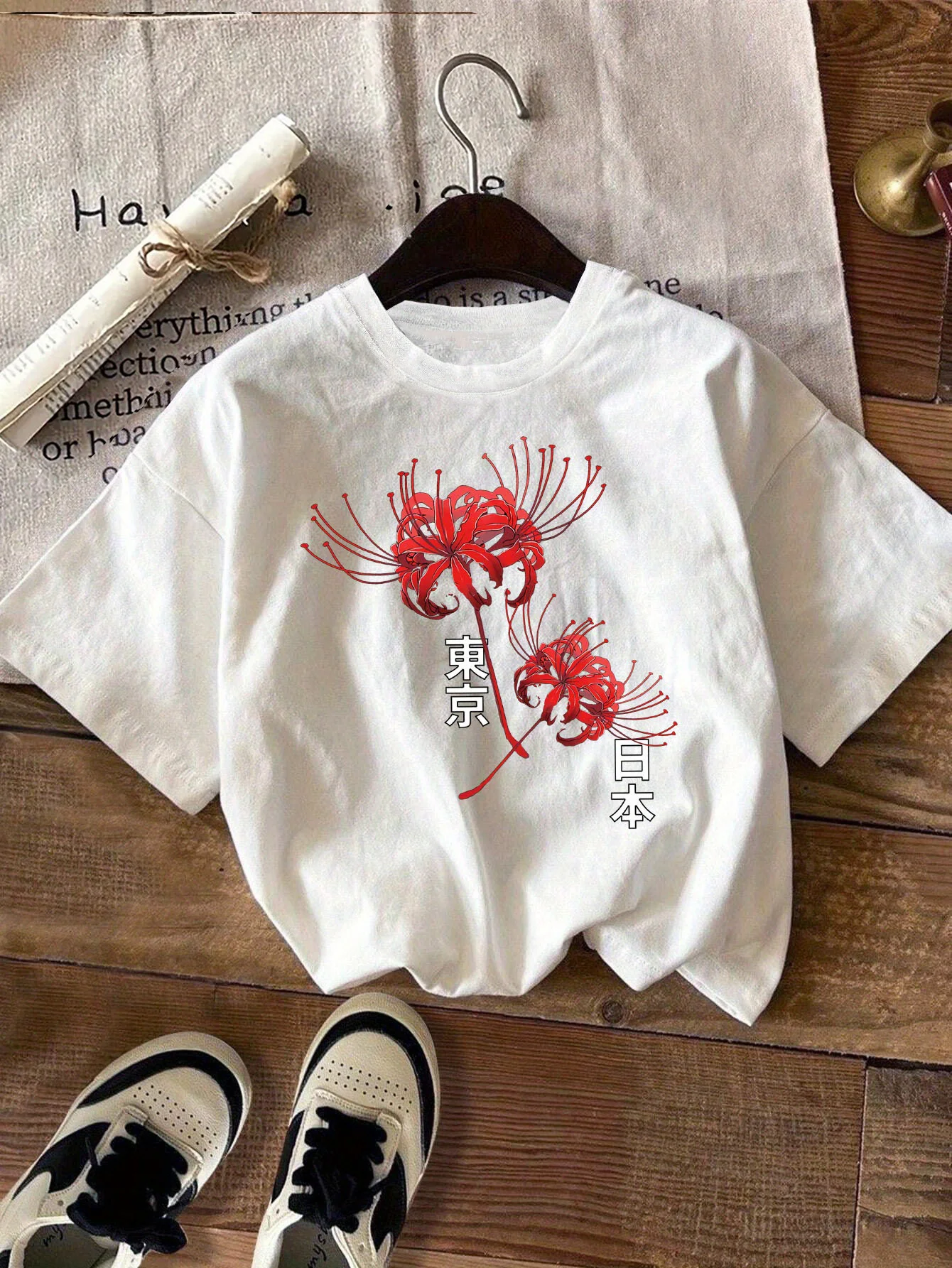 Japanese Tokyo Red Spider Lily T-Shirt Higanbana Graphic Tee Anime Manga Aesthetic Harajuku Streetwear Fashion Tops Unisex