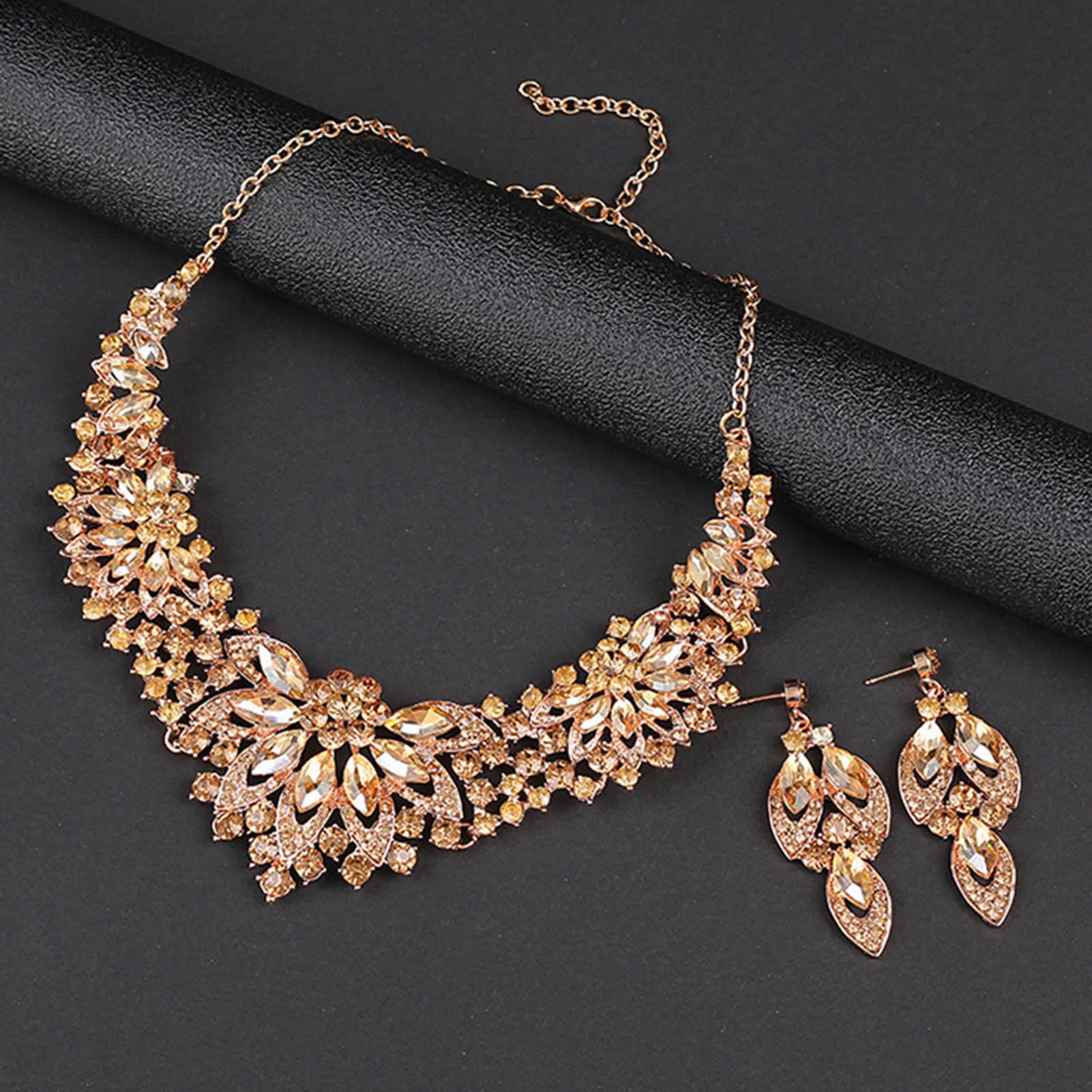 Vintage Rhinestone Choker Necklace Earrings Set Bridal Women Geometric Crystal Necklaces Wedding Party Costume Jewelry Set