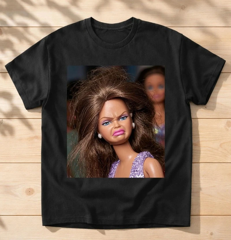 Funny Retro Doll Graphic Tee, Sassy Doll Meme Print Summer Men's and Women's Loose and Breathable T-shirt Top