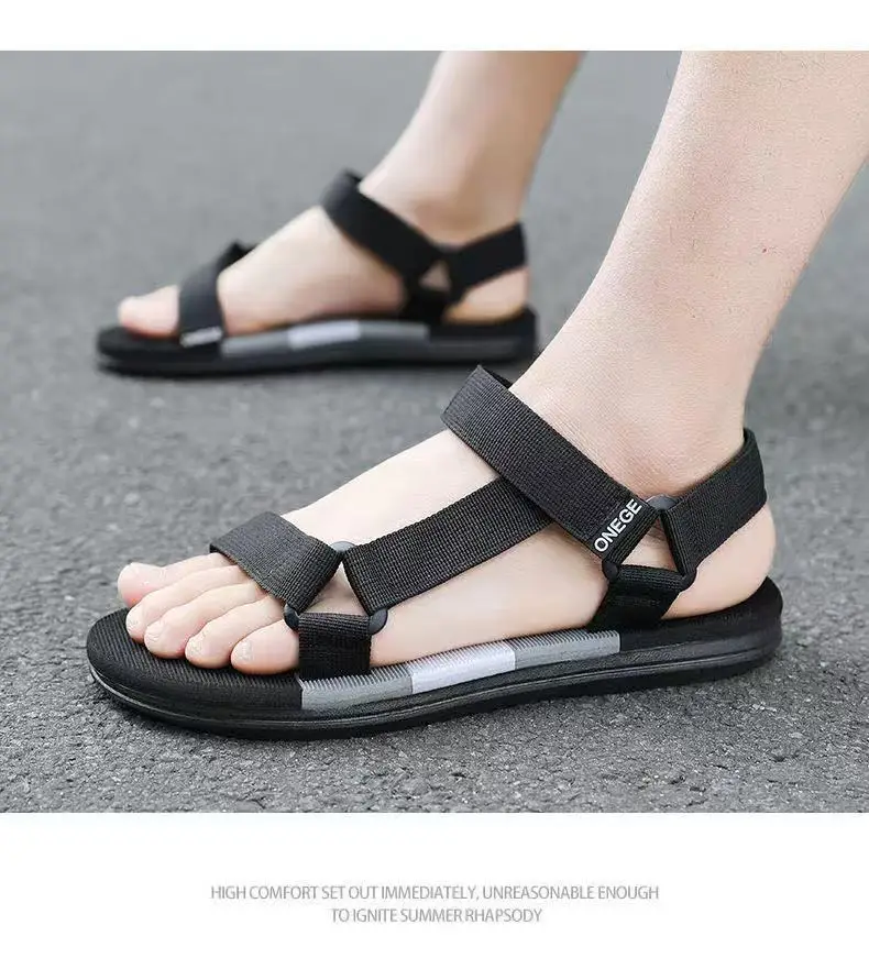 A Pair of Summer Casual Sandals, Fashionable, Wear-Resistant, Sporty, Non-Slip, Stylish, Versatile Men's Outdoor Beach Shoes