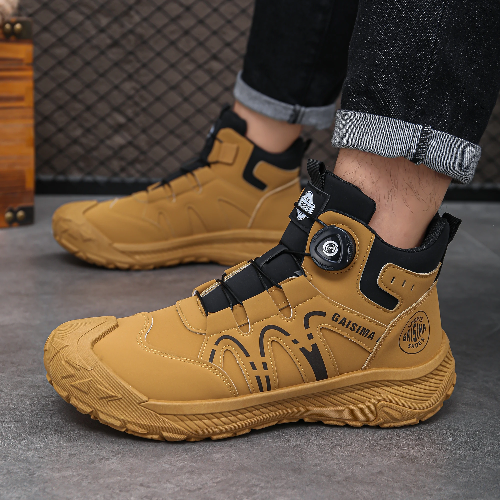 Men's high  boots, outdoor sports shoes, anti slip and wear-resistant rotating buckle hiking shoes, men's shoes