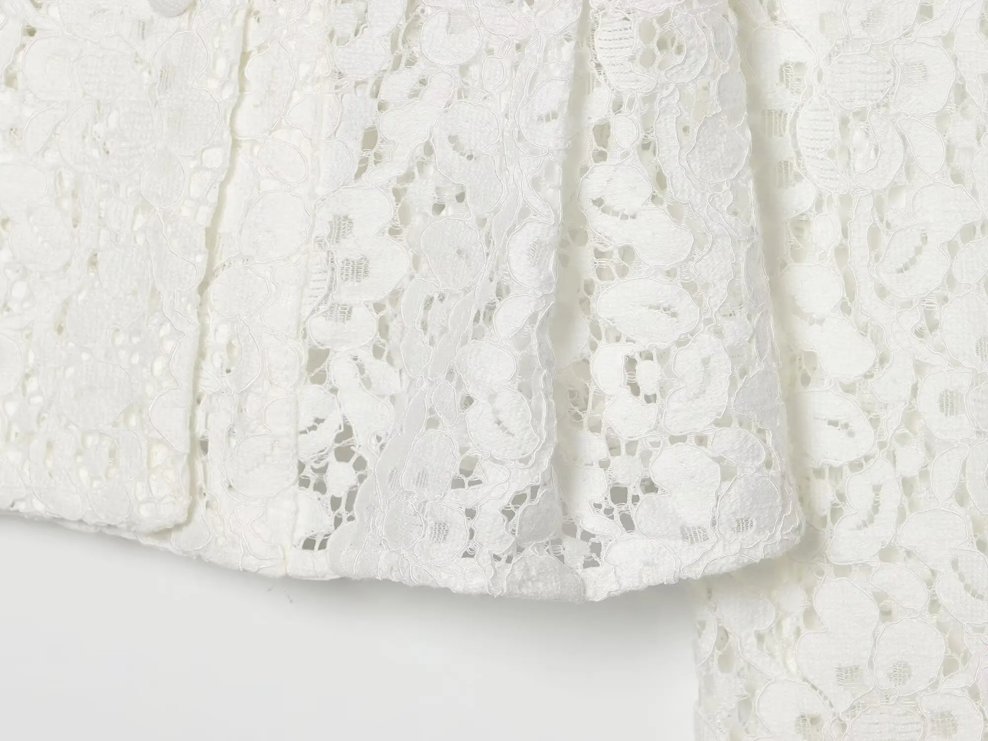 Spring New Women's Blouses Tops 2026 New Fashion Lace Slim Elegant Office Shirts Women's Chic Spring Street Blouses Tops