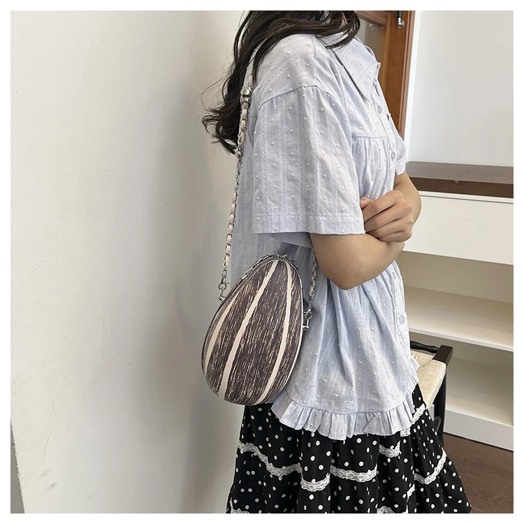 Novelty Sunflower Seed Crossbody Bag Cute 3D Seed-Shaped Chain Purse Funny Design Sense Fashion Mini Shoulder Bag for Women