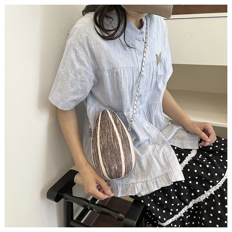 Novelty Sunflower Seed Crossbody Bag Cute 3D Seed-Shaped Chain Purse Funny Design Sense Fashion Mini Shoulder Bag for Women