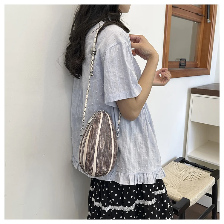 Novelty Sunflower Seed Crossbody Bag Cute 3D Seed-Shaped Chain Purse Funny Design Sense Fashion Mini Shoulder Bag for Women