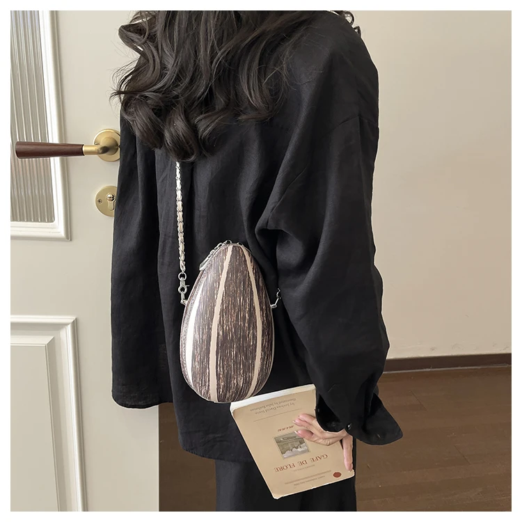 Novelty Sunflower Seed Crossbody Bag Cute 3D Seed-Shaped Chain Purse Funny Design Sense Fashion Mini Shoulder Bag for Women