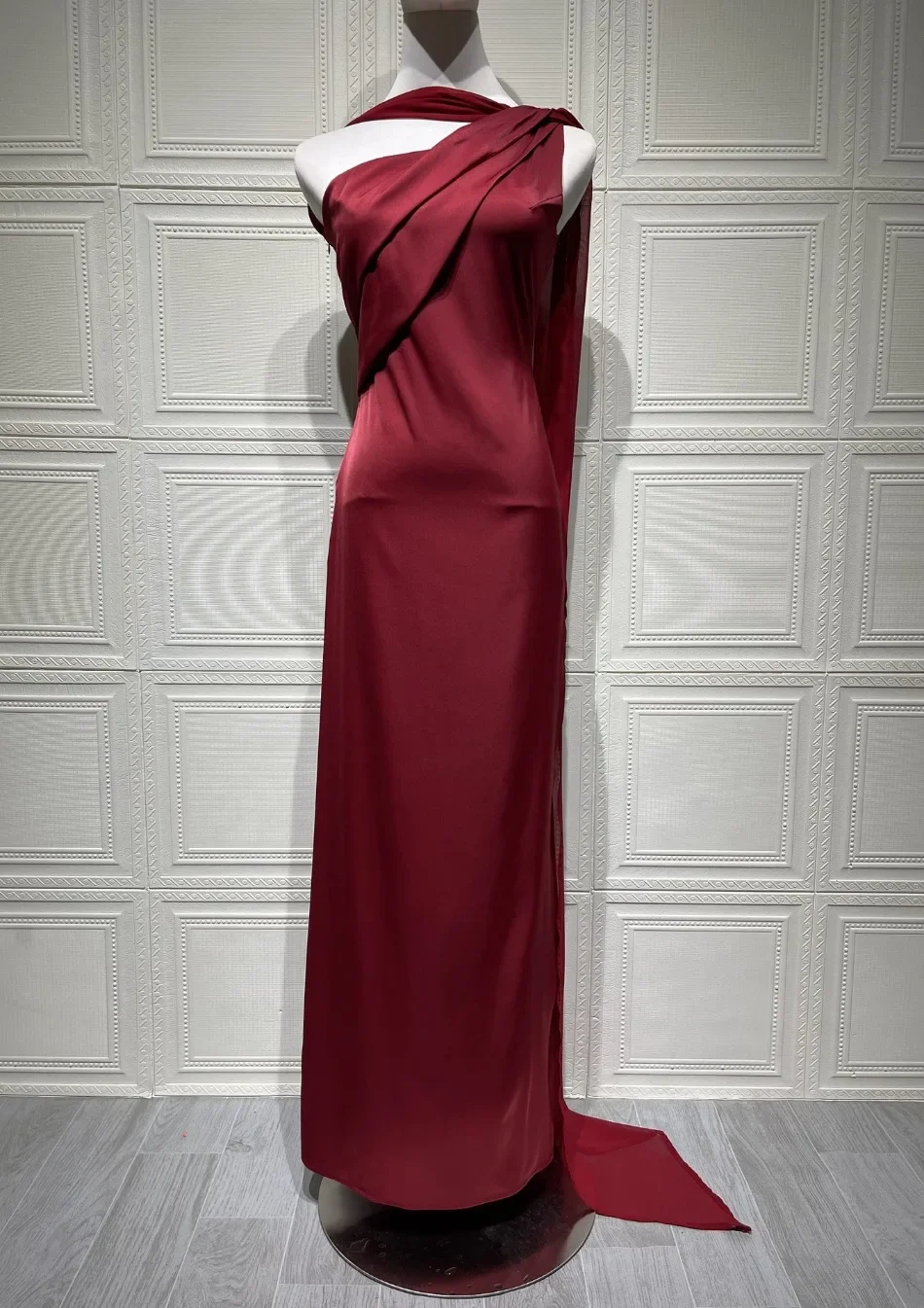 Elegant Women's Summer Sexy Satin Sleeveless Slanted Shoulder Fish Tail Dress Slim Fit Fashion Party Evening Gown