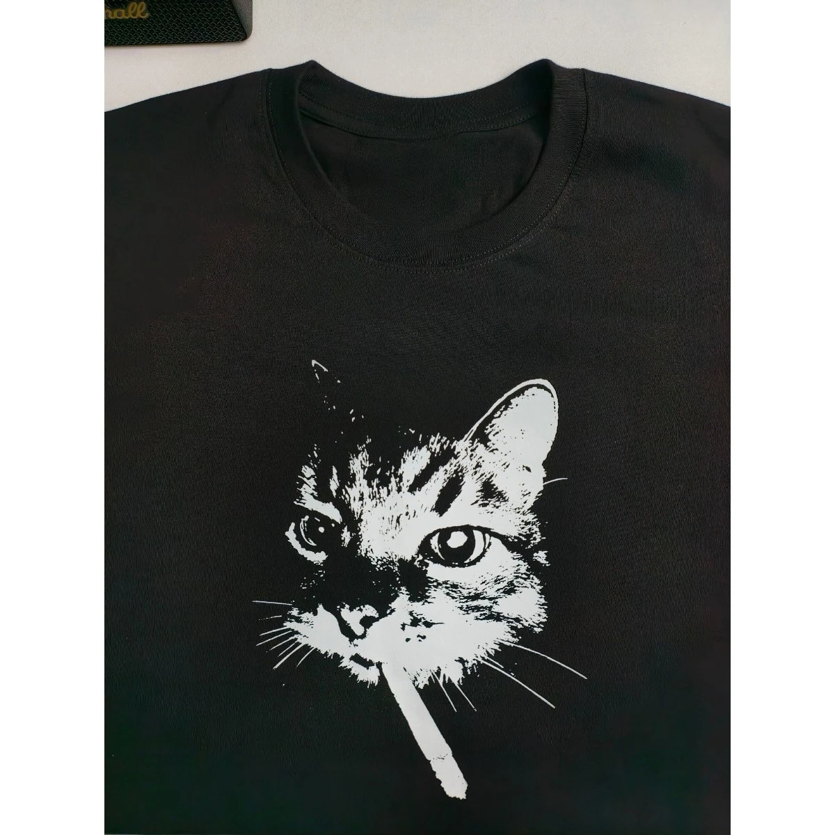 New Street Smoking Cat Retro Printed Crewneck T-shirt Women Fashion Short Sleeves Funny Cat Meme Tops Women Clothing Clothes