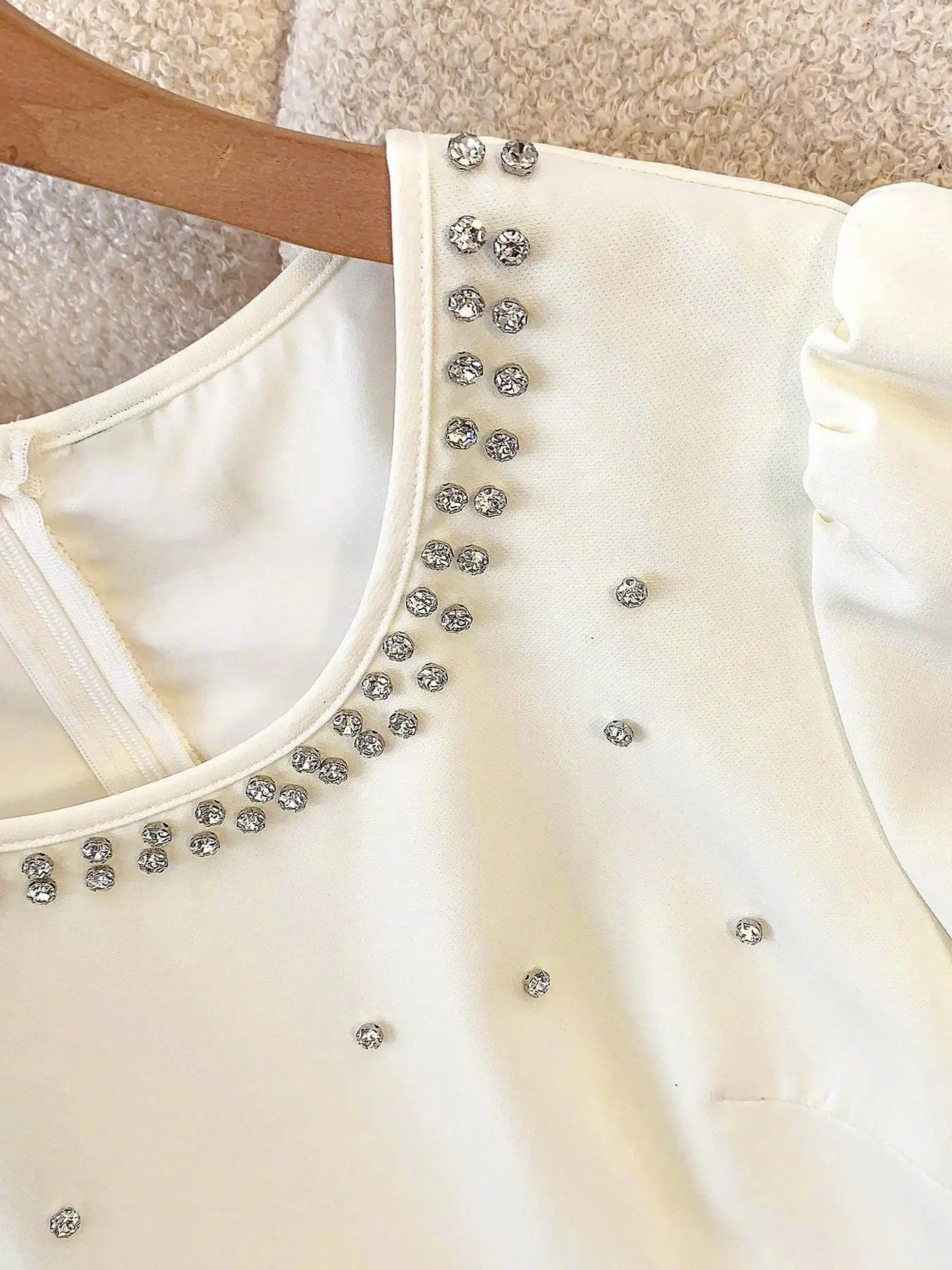 Elegant Women's Fitted Short Sleeve Dress with Rhinestone Design, Chic Plain Dress for Parties and Events, Stylish for Summer