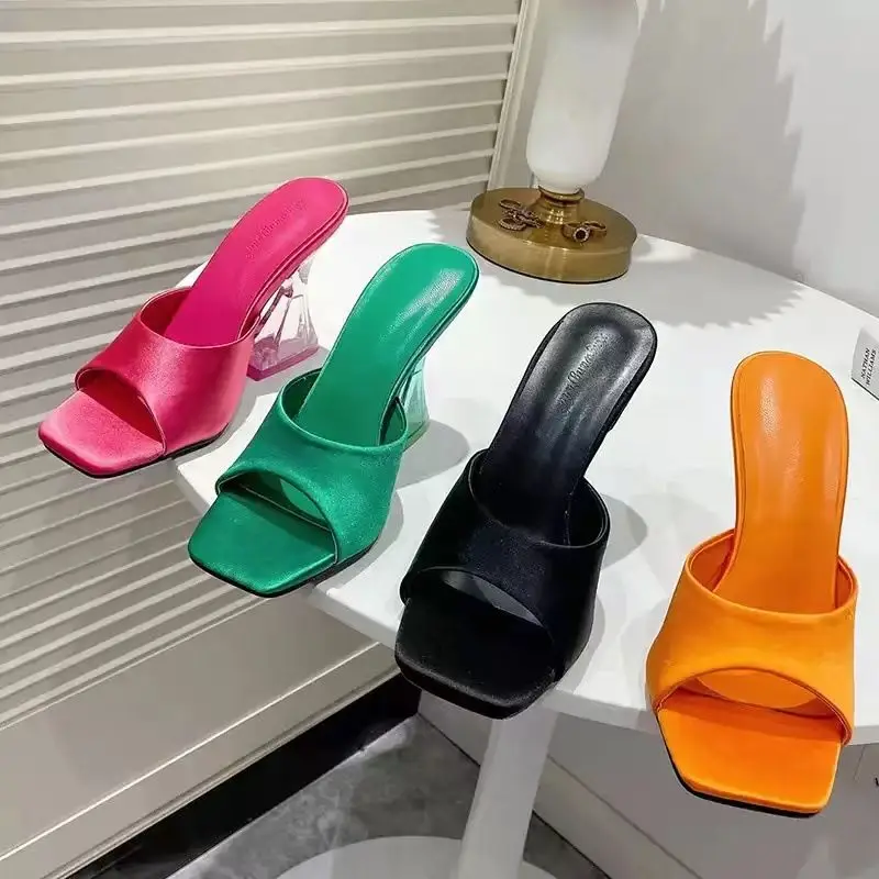 2026 New Summer Fashion Bare Toed Square Head Mid-heel Shoes Pleated Chunky Sandals with A Line Single Shoe Women