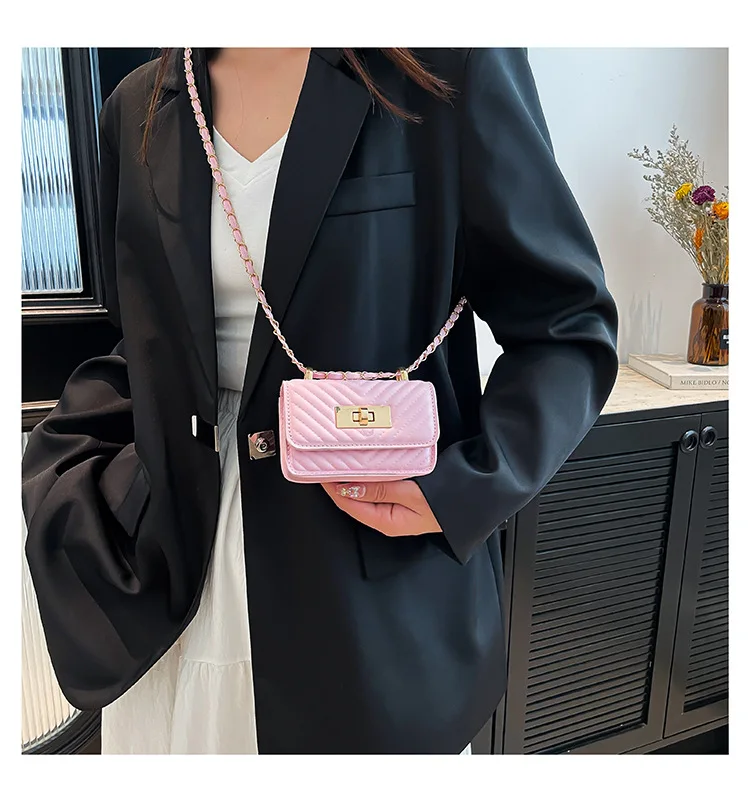 2026 5 Color NEW Design Bags for Women, Trendy New Western-style Chain Mini Crossbody Bags, Fashionable Temperament Bags