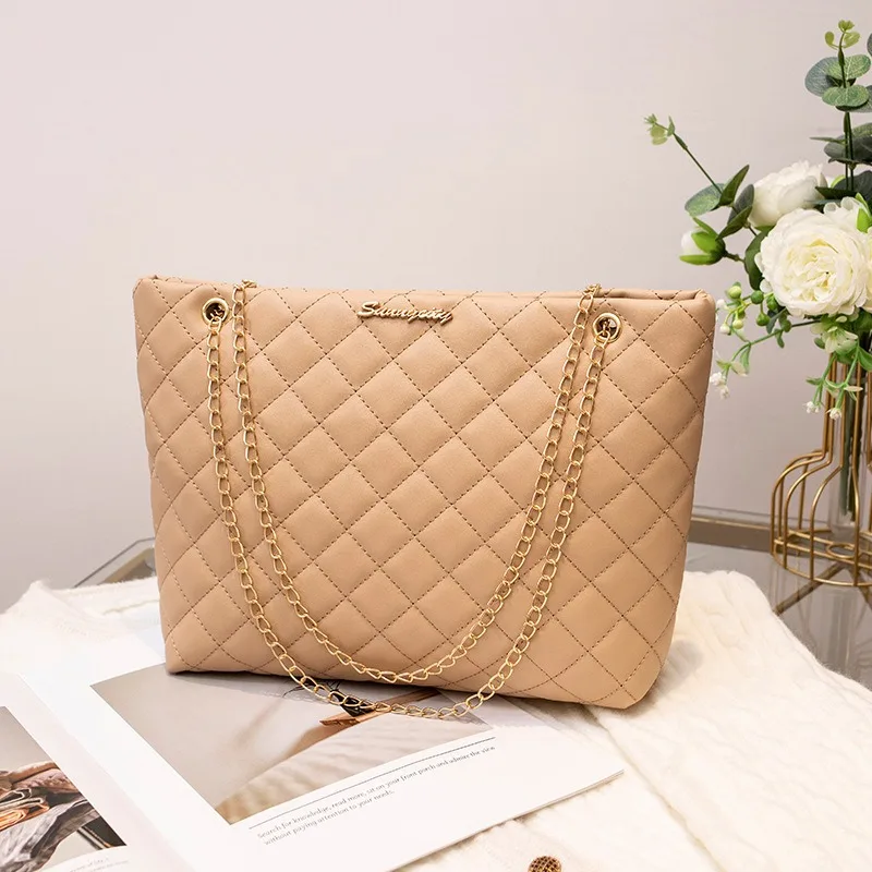 Fashion Sense Diamond Bags Large Bag Chain Bag Women's Large Capacity Shoulder Bag Senior Shoulder Women's Bag niche Soft Solid