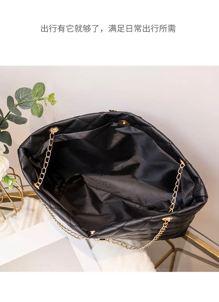 Fashion Sense Diamond Bags Large Bag Chain Bag Women's Large Capacity Shoulder Bag Senior Shoulder Women's Bag niche Soft Solid