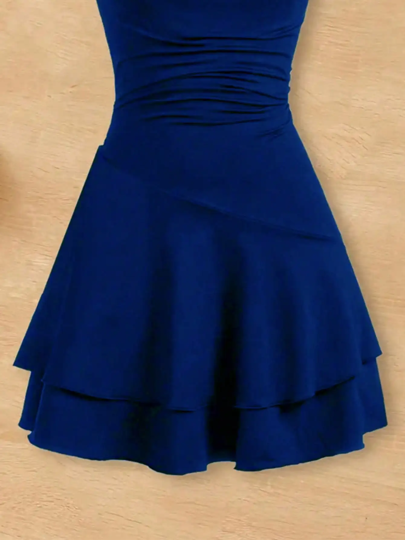 2026 Girls' Fashionable Dress with Waist Cinching and Slimming Effect, Backless Cross Tie Dress, Children's Clothing 1