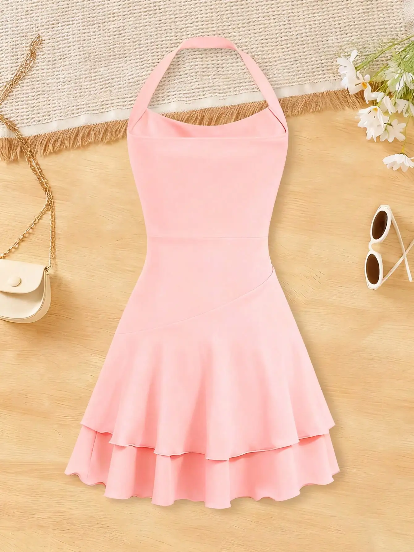 2026 Girls' Fashionable Dress with Waist Cinching and Slimming Effect, Backless Cross Tie Dress, Children's Clothing 1