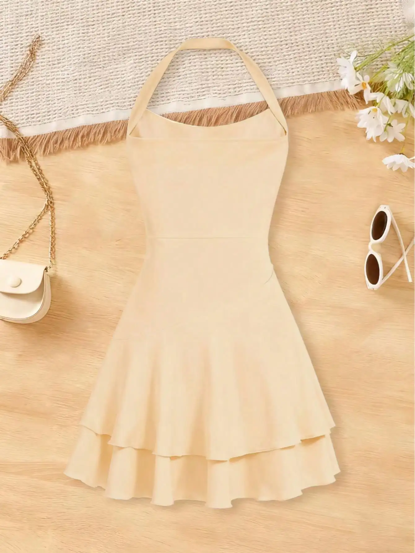 2026 Girls' Fashionable Dress with Waist Cinching and Slimming Effect, Backless Cross Tie Dress, Children's Clothing 1