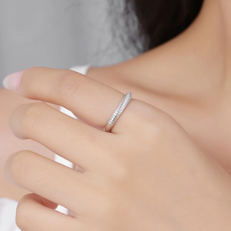 Wholesale Moissanite and Zircon Neutral Rings 100% Genuine S925 Silver Ring D VVS1 Luxury Sparkling Jewelry for Men and Women