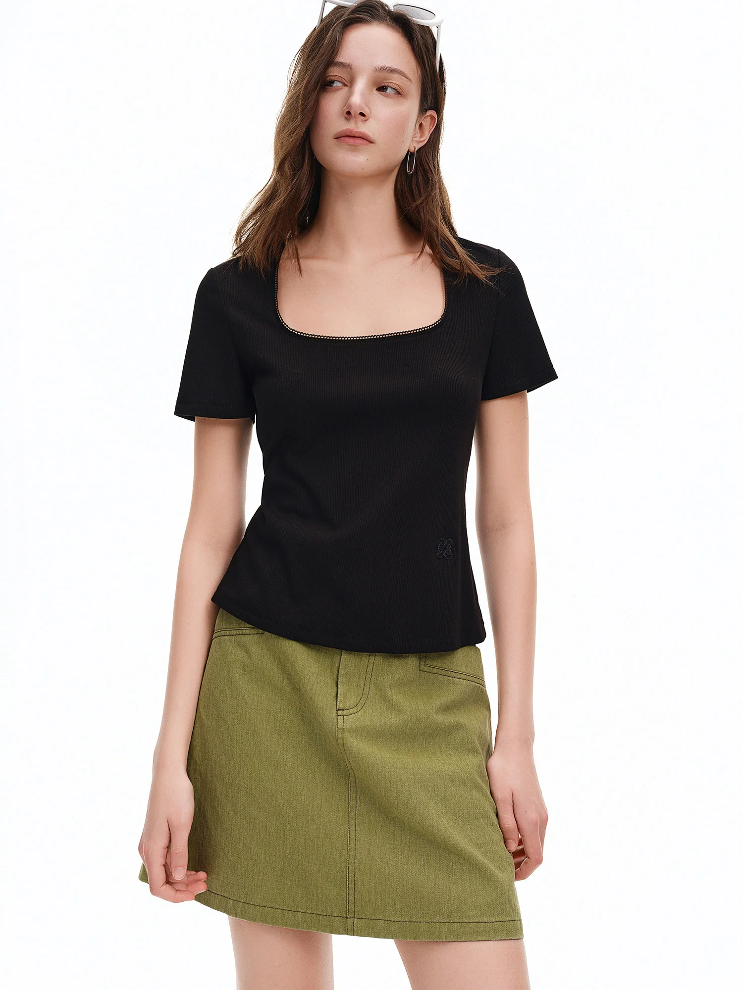 DUSHU Elastic Slim Fit Short Sleeve T-Shirt Women V-neck Summer Basics Style Double Style Embroidered Antibacterial Top Solid