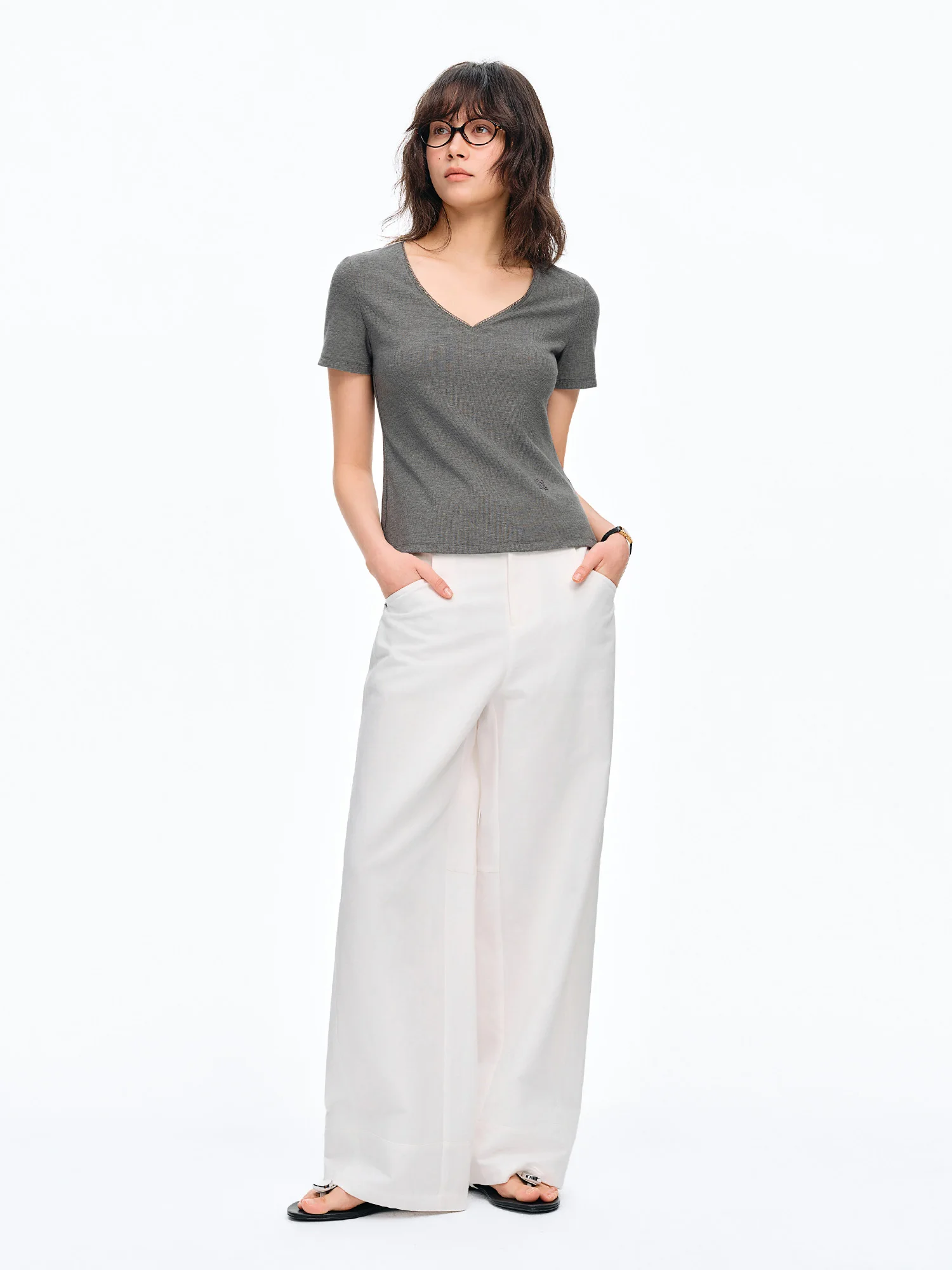 DUSHU Elastic Slim Fit Short Sleeve T-Shirt Women V-neck Summer Basics Style Double Style Embroidered Antibacterial Top Solid