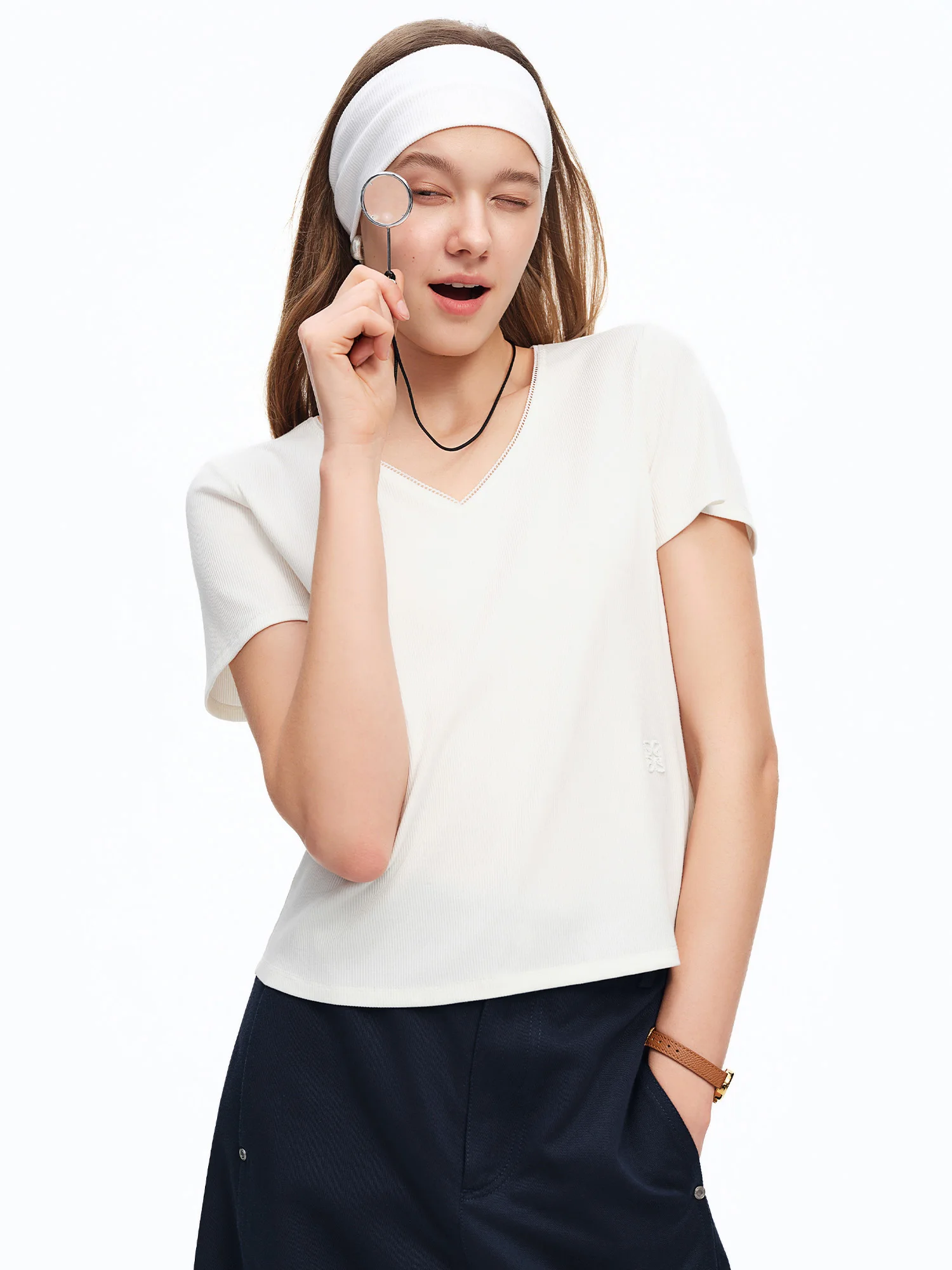 DUSHU Elastic Slim Fit Short Sleeve T-Shirt Women V-neck Summer Basics Style Double Style Embroidered Antibacterial Top Solid
