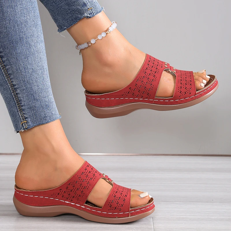 2026 New Casual Large Size Slip-On Hollow Out Casual Flats Leather Comfortable Wedge Shoes Women's Roman Style Platform Sandals
