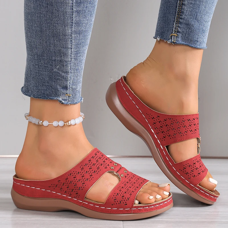 2026 New Casual Large Size Slip-On Hollow Out Casual Flats Leather Comfortable Wedge Shoes Women's Roman Style Platform Sandals