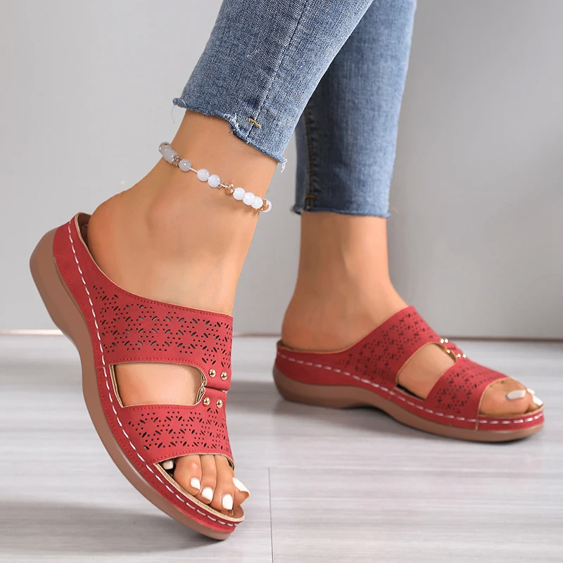 2026 New Casual Large Size Slip-On Hollow Out Casual Flats Leather Comfortable Wedge Shoes Women's Roman Style Platform Sandals