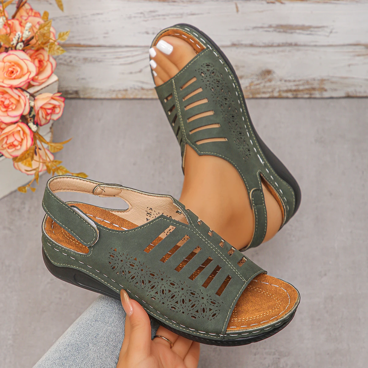 Stylist Woman Leather Summer Fashion Wedge Female Large Size Mid-heeled Platform New Comfortable Retro Sandals for Women