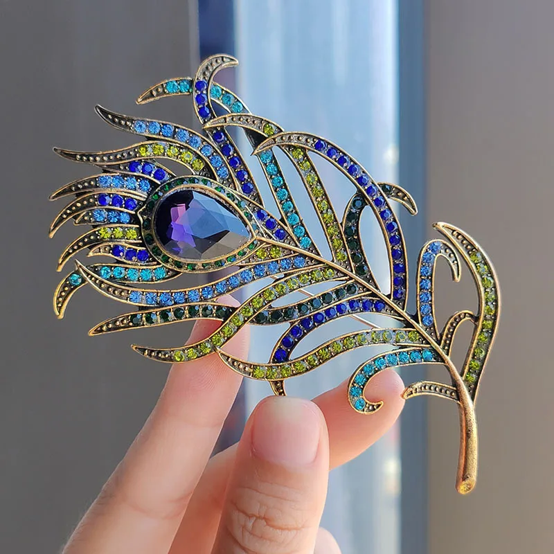Vintage Rhinestone Large Peacock Feather Brooch For Women Men Retro Zircon Tree Leaf Brooch Clothing Accessory Pin Jewelry Gift