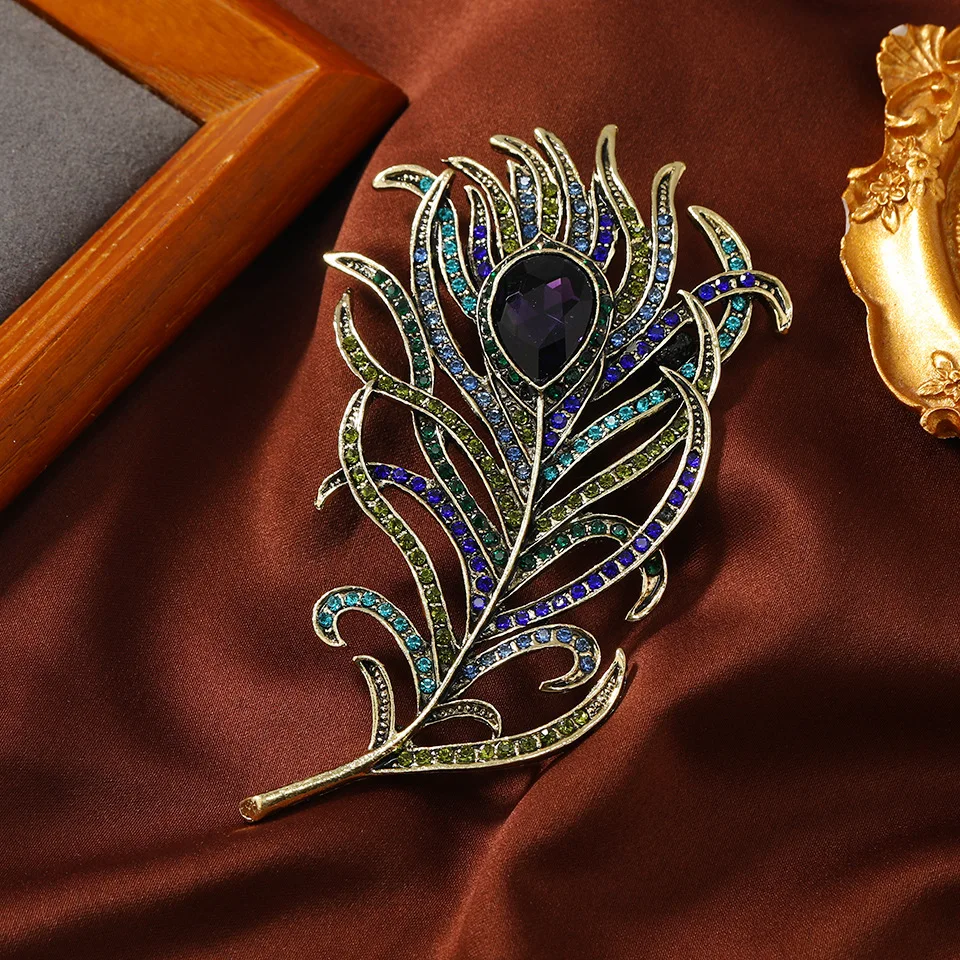 Vintage Rhinestone Large Peacock Feather Brooch For Women Men Retro Zircon Tree Leaf Brooch Clothing Accessory Pin Jewelry Gift