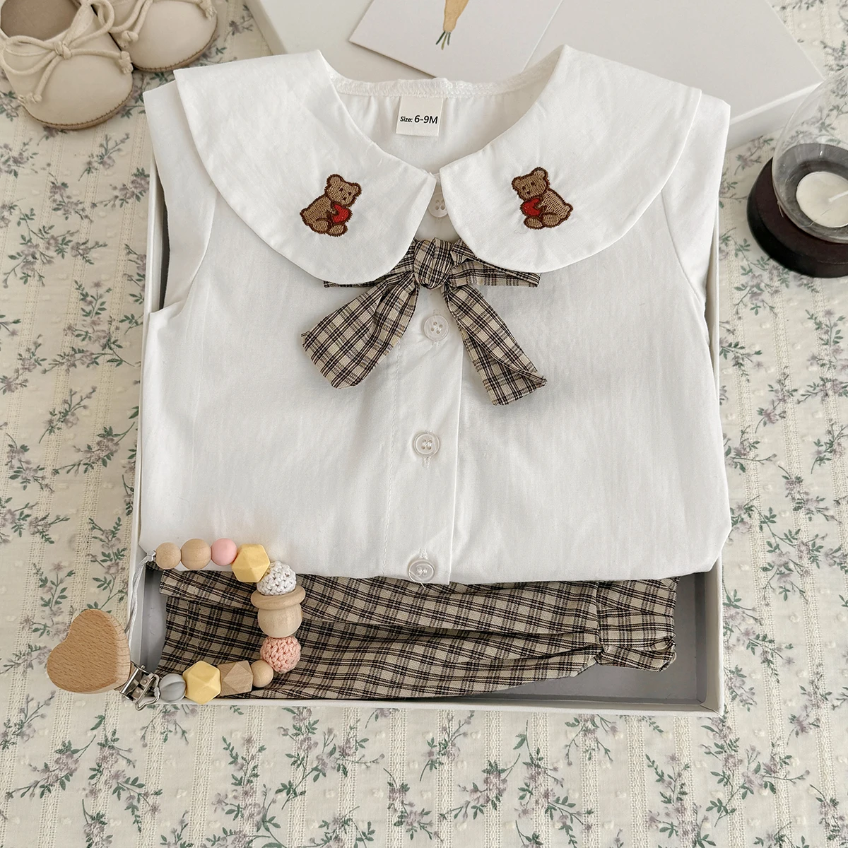Girls' summer outfit set summer new style children's short sleeved，Bear Embroidery  T-shirt pleated skirt stylish two-piece set