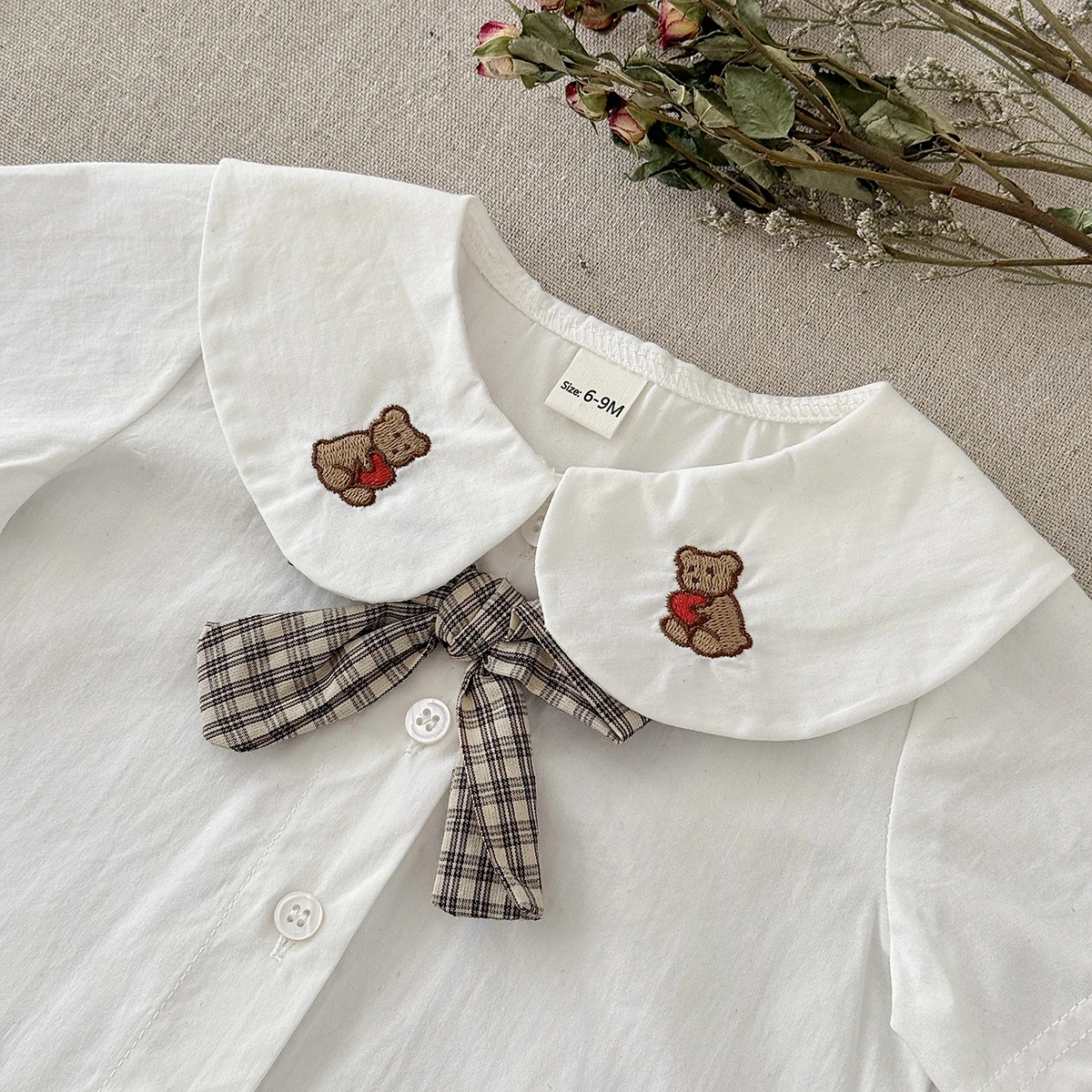 Girls' summer outfit set summer new style children's short sleeved，Bear Embroidery  T-shirt pleated skirt stylish two-piece set
