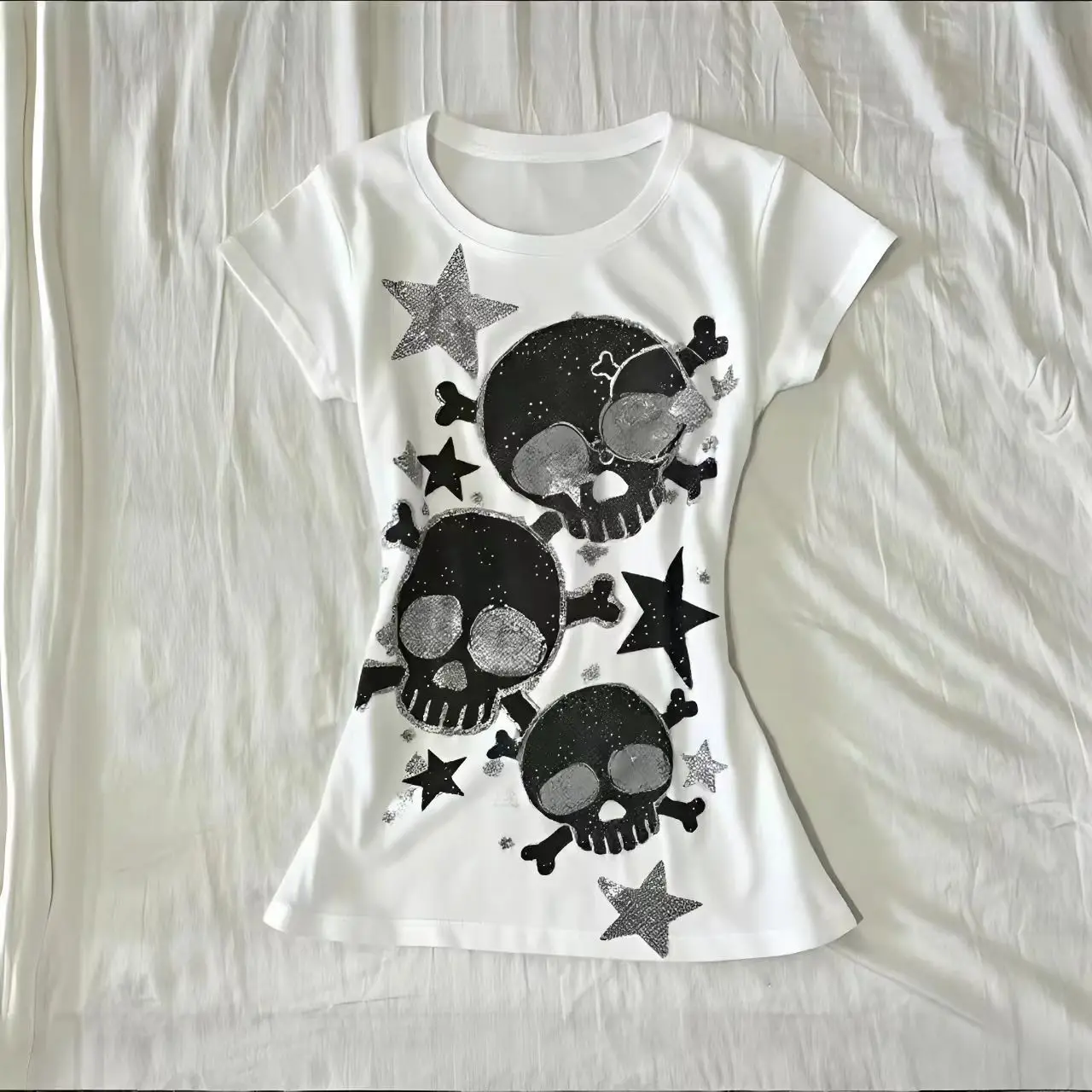 Japanese Y2k Women's Tee 2000s Hottie Clothes White Tops Star Skull Graphic Print T Shirts Goth Emo Punk Aesthetics Chic T-shirt